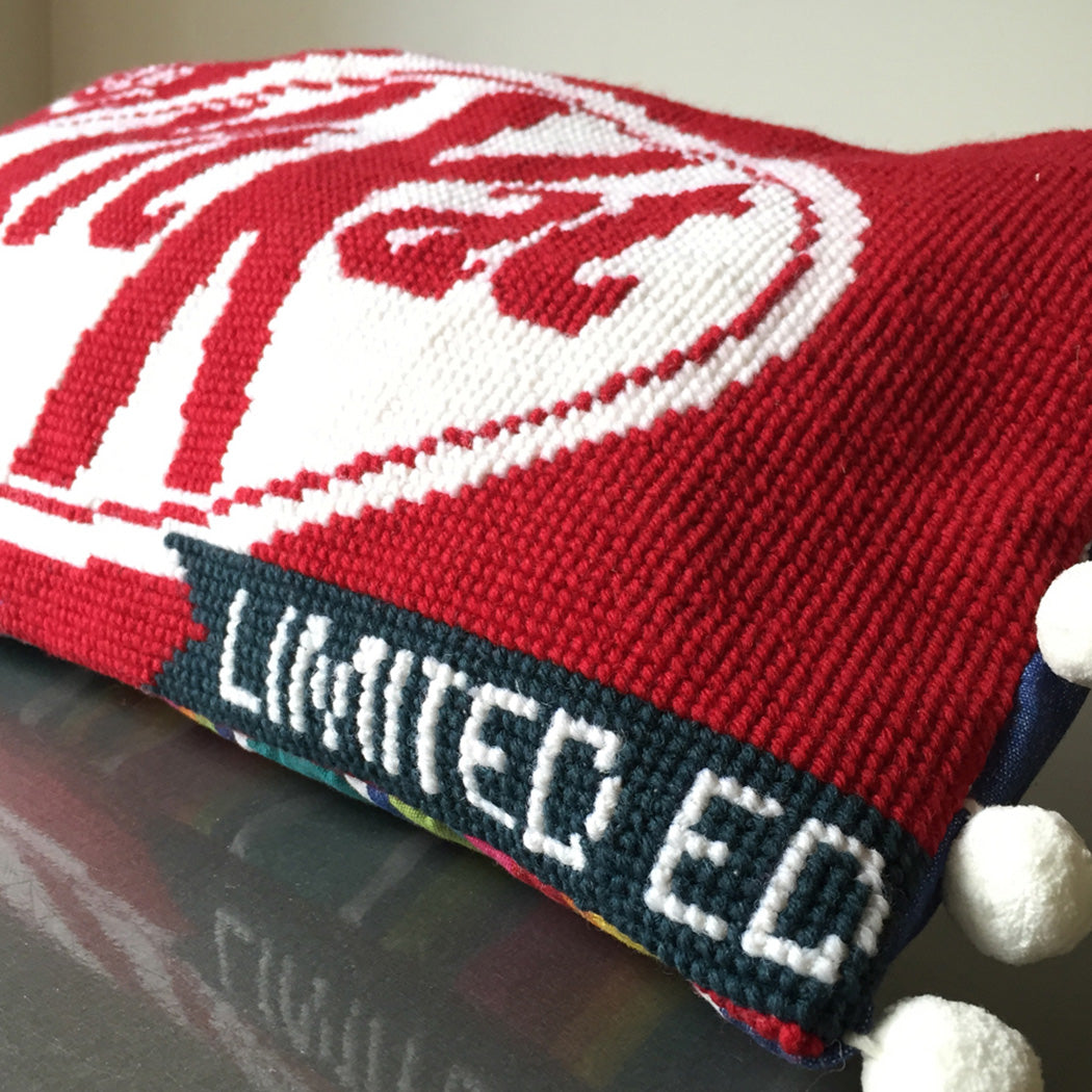 Kit Kat Supersize Tuck Kit Cross Stitch Tapestry Wool